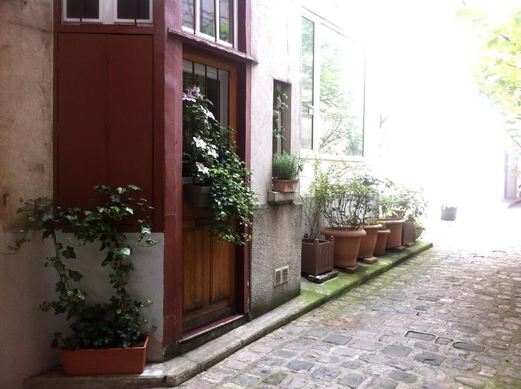 Urban Chic Montmartre Loft Apartment Paris Exterior photo