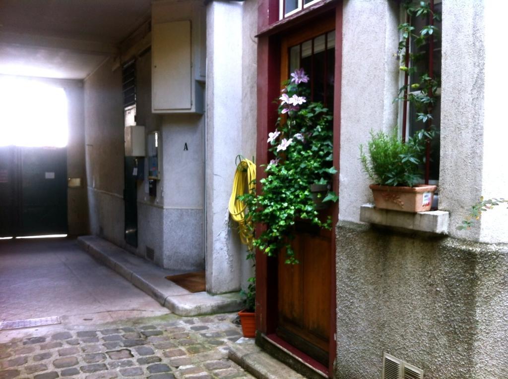 Urban Chic Montmartre Loft Apartment Paris Room photo